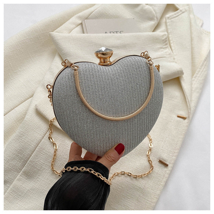 Evening Clutch Bag Women Bag Shiny Handbag Heart Shape Metal Clutches Bag Fashion Chain Shoulder Crossbody Bag Luxury Lady Purse Valentines Day Outfit