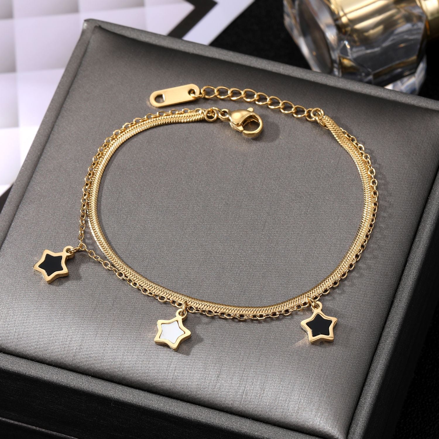 Five-pointed Star Stainless Steel Bracelet: Add a Touch of Sparkle to Your Look! - Minihomy