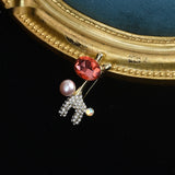 Luxury Pearl Brooch - Vintage Corsage Pin with High-End Simplicity