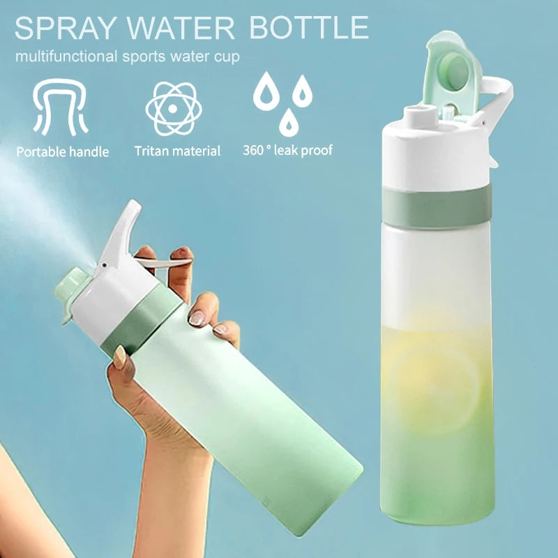 700ml Spray Water Bottle - Large Capacity Sports Bottle with Handle Strap - Minihomy