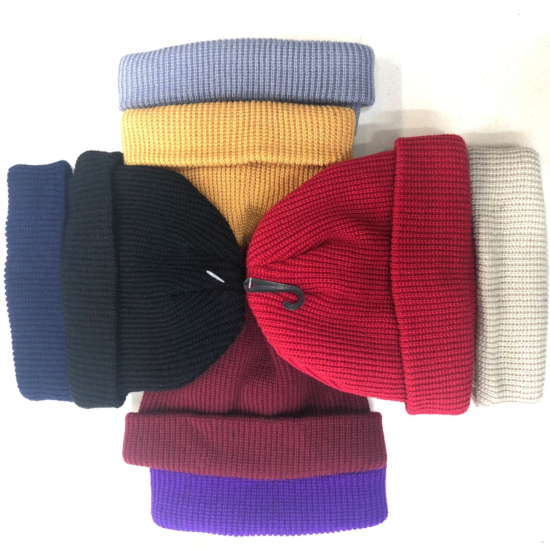 Acrylic Knitted Hats For Men And Women With Letter Embroidery - Minihomy