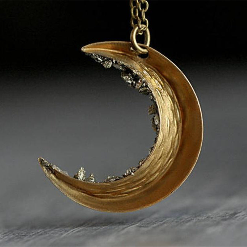 Pin Broken Crystal Gold Crescent Necklace Retro Glamour Woman Long Necklace