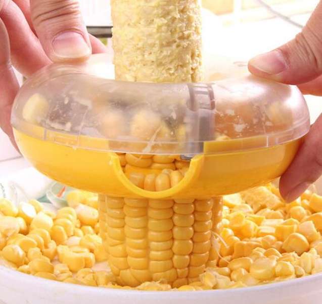 Peeling corn kernels - Minihomy